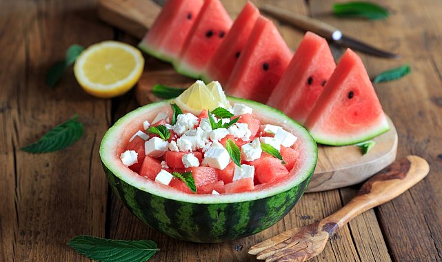 200 gramlık bir dilim karpuz 60 kalori