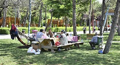 ABB parkları Kurban Bayramı’nda on binlerce Başkentliyi ağırladı