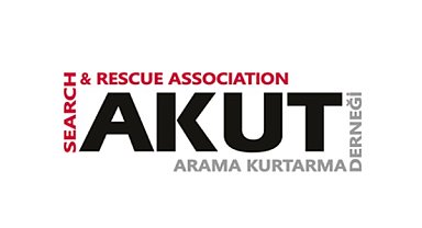 AKUT, Giresun'da selde mahsur kalanları kurtardı