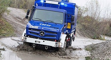 Aşırı hava koşullarında afet yardım destekçisi Mercedes-Benz