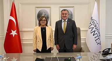 Bakan Bak, Başkan Şahin’i ziyaret etti