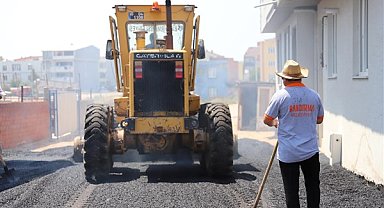 Bandırma’da asfalt serim çalışmaları sürüyor
