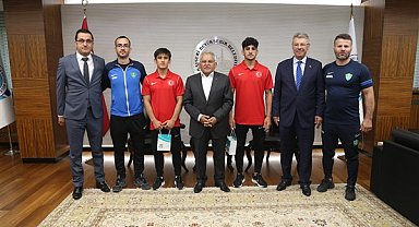 Başkan Büyükkılıç, Avrupa şampiyonu güreşçiyi ağırladı