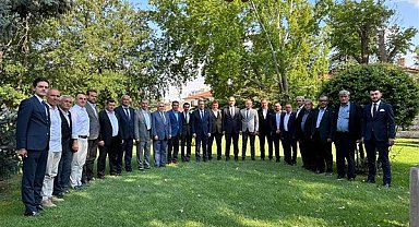 Başkan Gündoğdu ve heyeti, Ankara'da Sakarya milletvekilleriyle buluştu