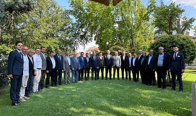 Başkan Gündoğdu ve heyeti, Ankara'da Sakarya milletvekilleriyle buluştu