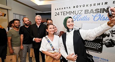 Başkan Yüce, Basın Bayramı’nda gazetecilerle bir arada geldi