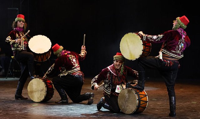 Bursa'da Karagöz Halk Dansları'ndan muhteşem final