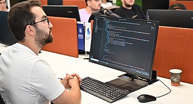Gençler Bursa’nın geleceğini kodluyor