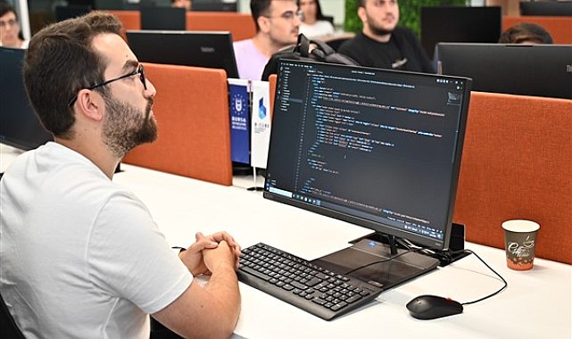 Gençler Bursa’nın geleceğini kodluyor
