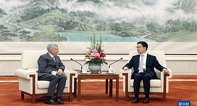Han Zheng, Visa İcra Kurulu Başkanı Alfred F. Kelly Jr. ile görüştü