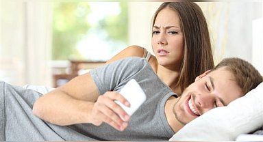 İnsanların yüzde 82’si başkalarının telefonunu kurcalıyor