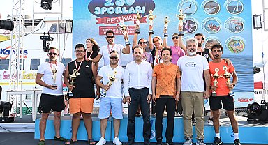 İstanbul’un doğu yakası Tuzla’da düzenlenen su sporları festivali nefesleri kesti