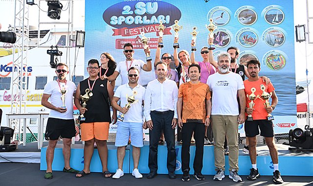 İstanbul’un doğu yakası Tuzla’da düzenlenen su sporları festivali nefesleri kesti