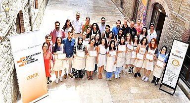 İzmir Meslek Fabrikası’nın Barista kursunda sertifikalar verildi