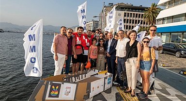 Kabotaj Bayramı'nda kartondan tekneler yarıştı