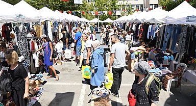 Kadıköy’de yeniden kullanım pazarı kuruldu