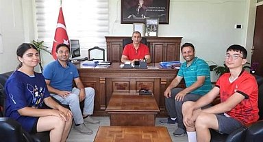 Kaymakam Aksu, Badmintonda derece alan sporcuları ödüllendirdi
