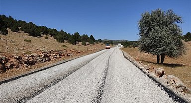 Konya Büyükşehir Belediyesi’nin mahalle yollarındaki çalışmaları sürüyor
