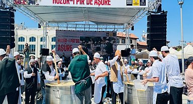 Konya’da aşure geleneği “Huzur-ı Pir’de Aşure” programıyla yaşatıldı