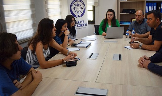 Malatya Kent Konseyi’nde öğrencilere YKS için danışmanlık hizmeti veriliyor