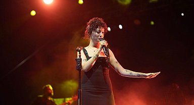 Melike Şahin, Milas’ta hayranlarıyla buluştu