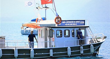 Muğla'da 7 atık alım teknesi deniz temizliği için çalışıyor