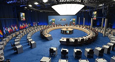 NATO'nun rolü değişiyor: Avrupa güvenliği garantisi mi, ABD'nin çıkarları mı?