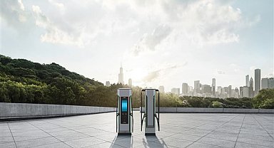 Siemens verimli hızlı şarj istasyonu SICHARGE D, yenilikçi bir kullanıcı deneyimi sunuyor