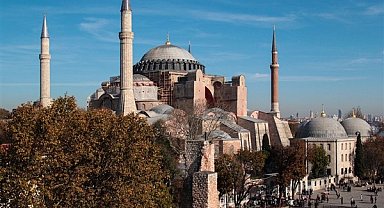 Siyasilerden Ayasofya Camii’nin yeniden ibadete açılışının 3. yılı mesajı