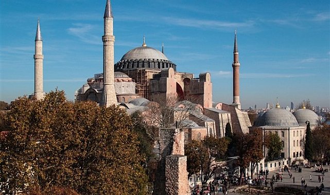 Siyasilerden Ayasofya Camii’nin yeniden ibadete açılışının 3. yılı mesajı