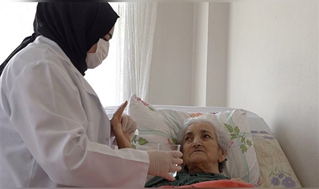 Tuzla Belediyesi yatalak hastalar için evde refakat hizmeti başlattı