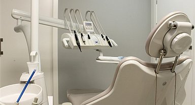 Aşınmış dişler, yüz ve baş ağrısı bruksizm belirtisi olabiliyor