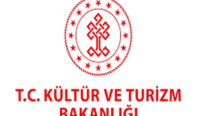 Bakan Ersoy, B1 Görme Engelli Futbol Milli Takımı'nı uğurladı