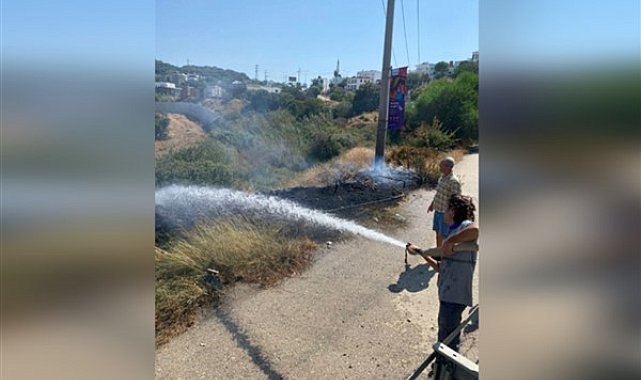 Belediye görevlilerinden yangına müdahale