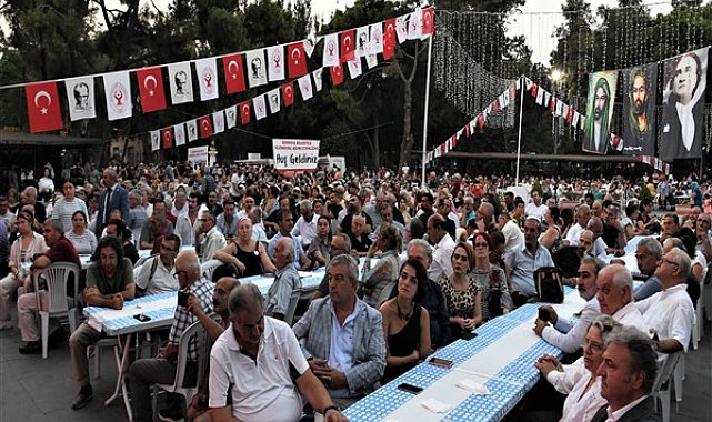 Bornovalılar aşure etkinliğinde bir araya geldi