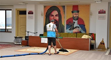 Büyükşehir Belediyesi’nden cami ve cemevi temizliği