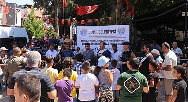 Dinar'da aşure ikramı yapıldı