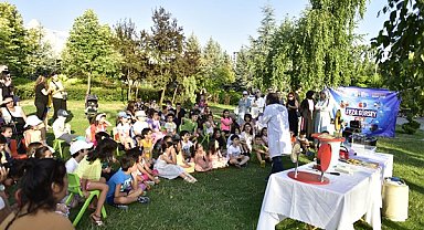 Feza Gürsey Bilim Merkezi parklarda çocuklarla buluşuyor
