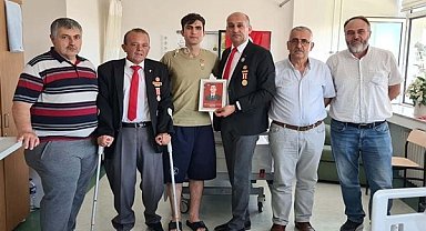 Gazi Çetin’e moral ziyareti