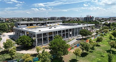 Karacabey Kültür Merkezi’nde inşaat hızlandı