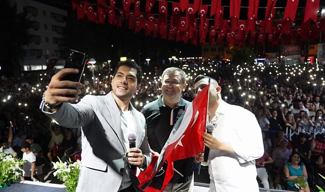 Milas'ta Zafer üç noktada coşkuyla kutlandı