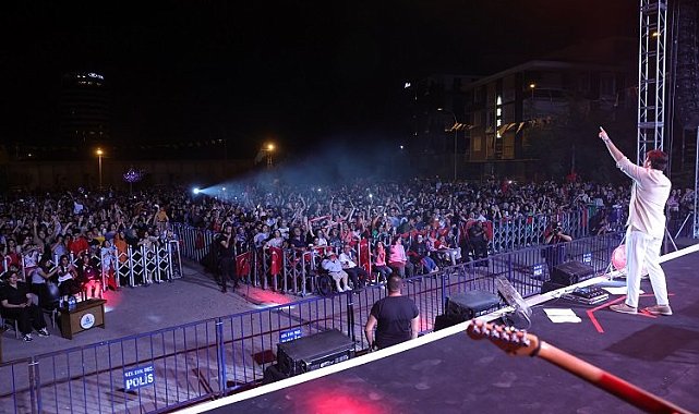 Nevşehir'de Mustafa Ceceli coşkusu