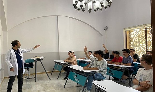 Öğrenciler YKS’ye Lise Medeniyet Akademileri “YKS Yaz Okulu” ile hazırlanıyor