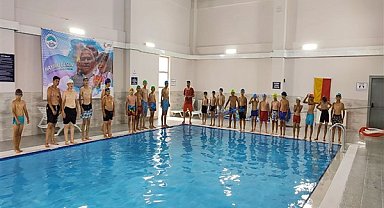 Sarıoğlan çiftlik kapalı yüzme havuzu hizmete başladı