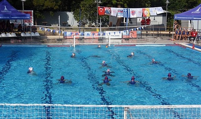 100. Yıl Rotary Uluslararası Kadınlar Sutopu Turnuvası başladı