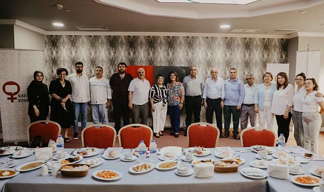 Adanalı kadın muhtarlara tanıtım çalışması