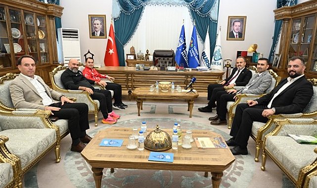 Başkan Aktaş, Down Sendromlu Özel Futsal Milli Takımı’nın Bursalı sporcularını ağırladı