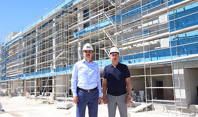 Başkan Altay ve Başkan Kavuş, Yaka Sosyal Tesisleri inşaatını inceledi
