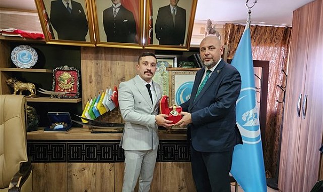 Başkan Aydın, Ülkü Ocakları İl Başkanı Saltık’ı ziyaret etti