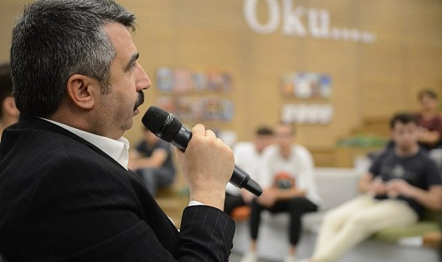Bursa Yıldırım'da Başkan Yılmaz gençlerle buluştu